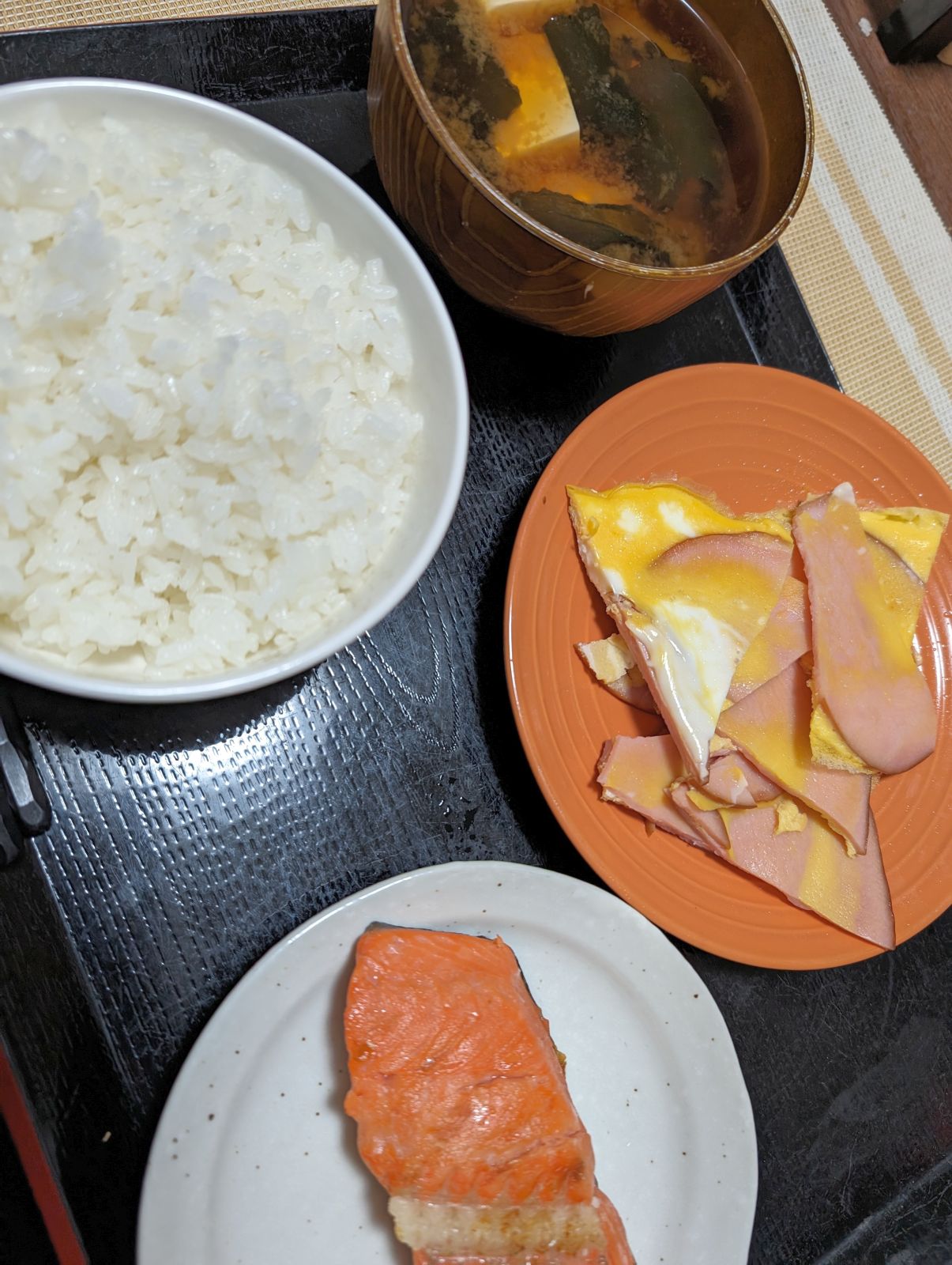 本日の朝食兼昼食