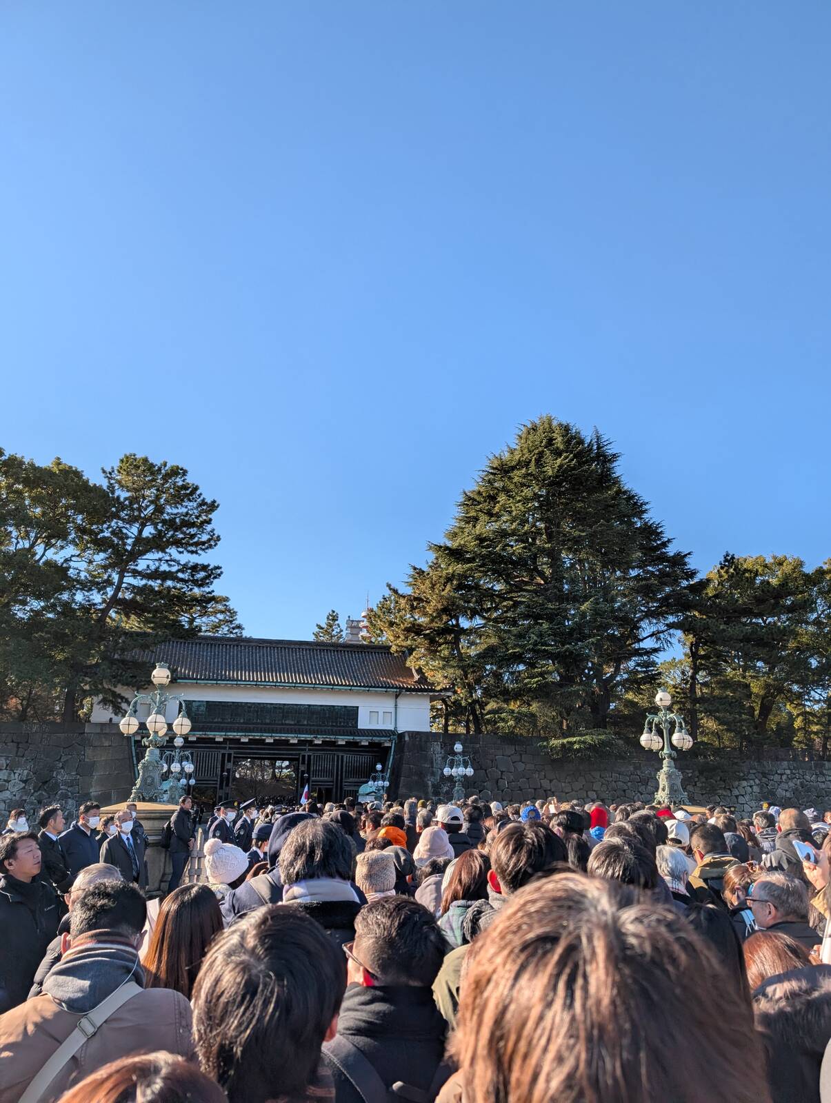 正門