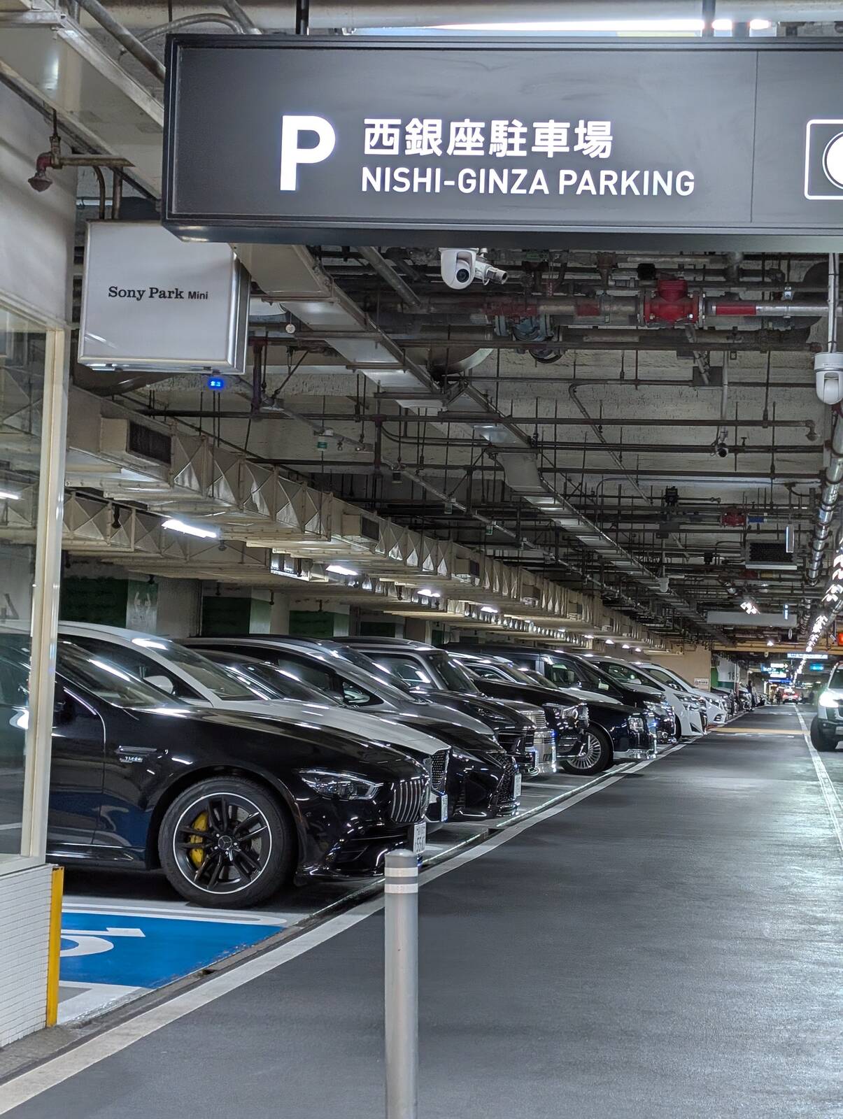 西銀座駐車場