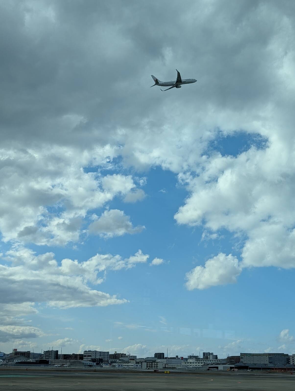離陸した飛行機