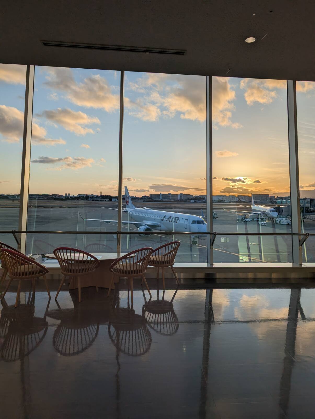 夕方の空港