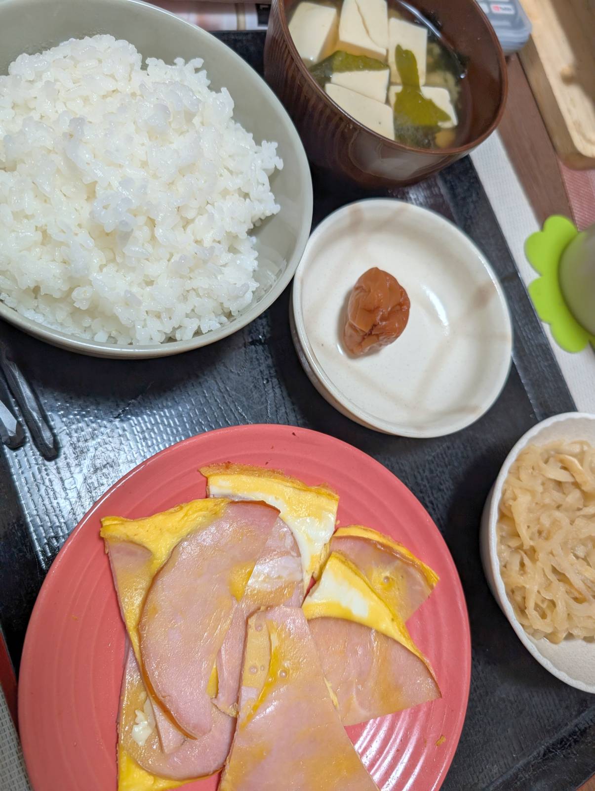本日の朝食兼昼食