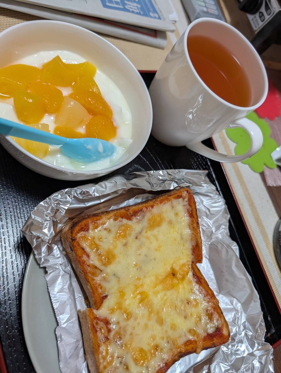 本日の朝食兼昼食