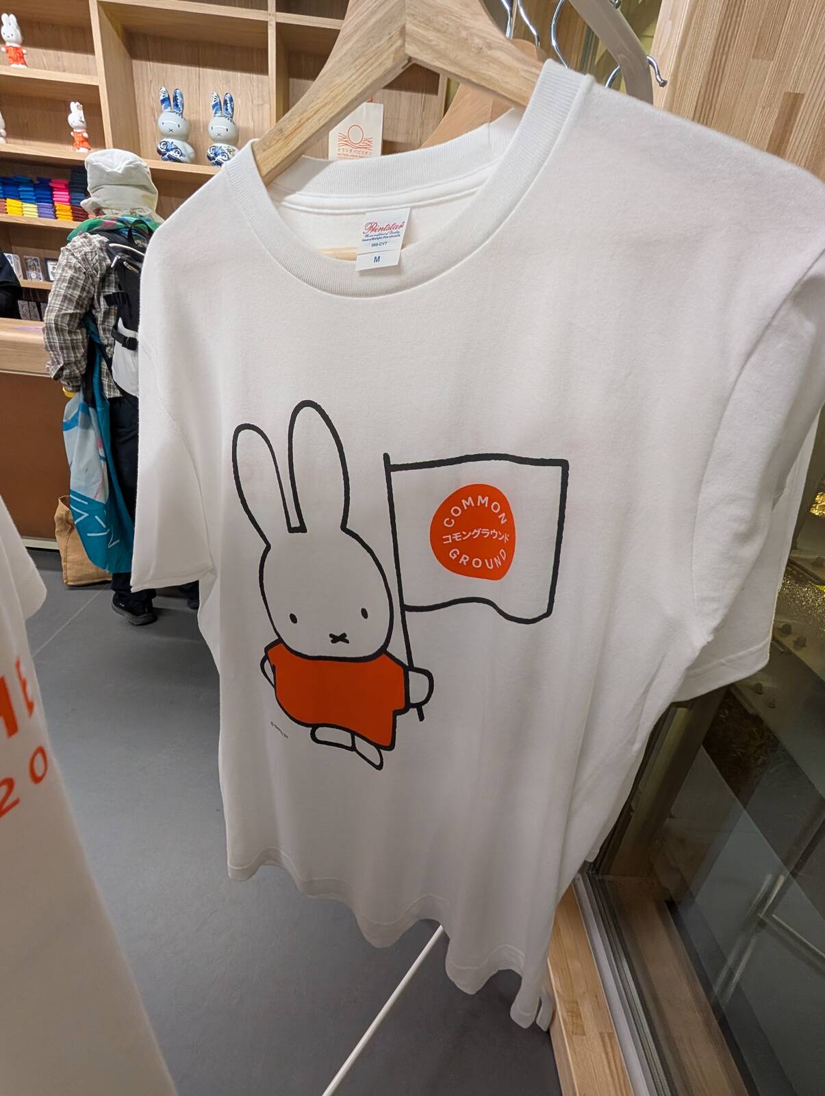 Tシャツ