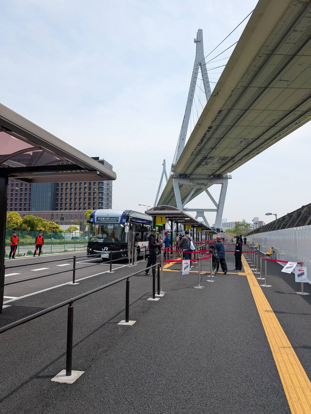 バス乗り場