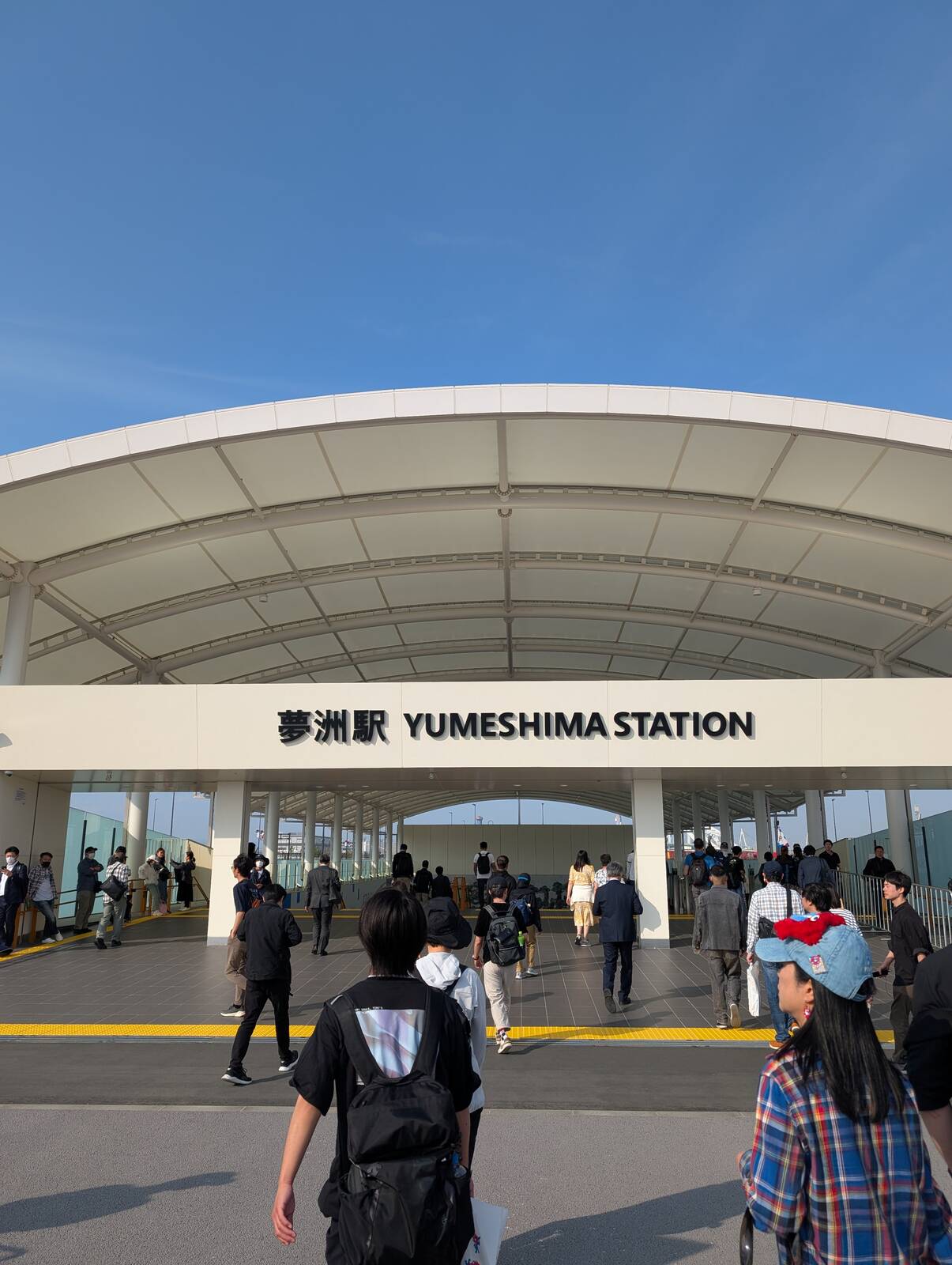 夢洲駅前