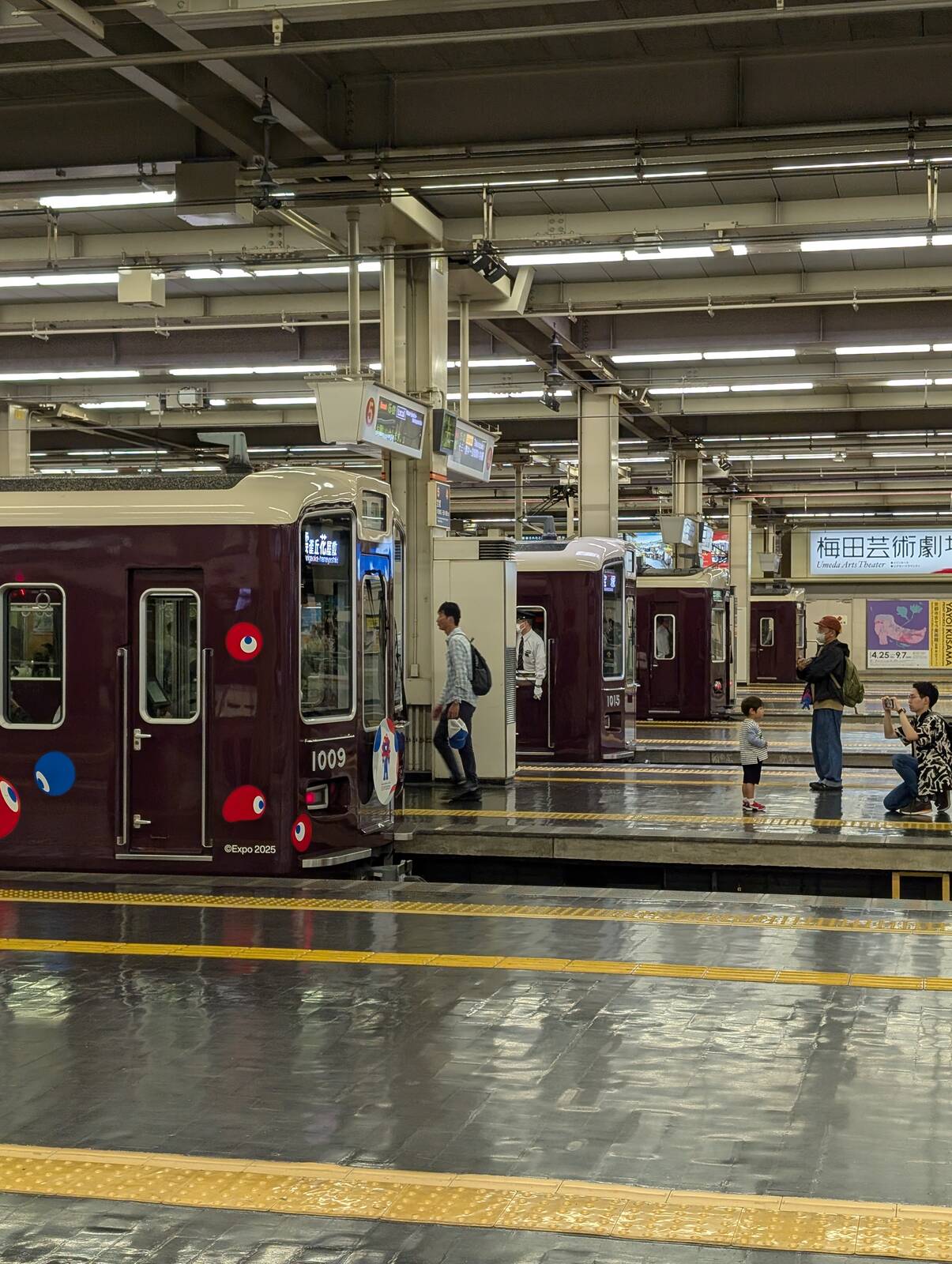阪急梅田駅のホーム