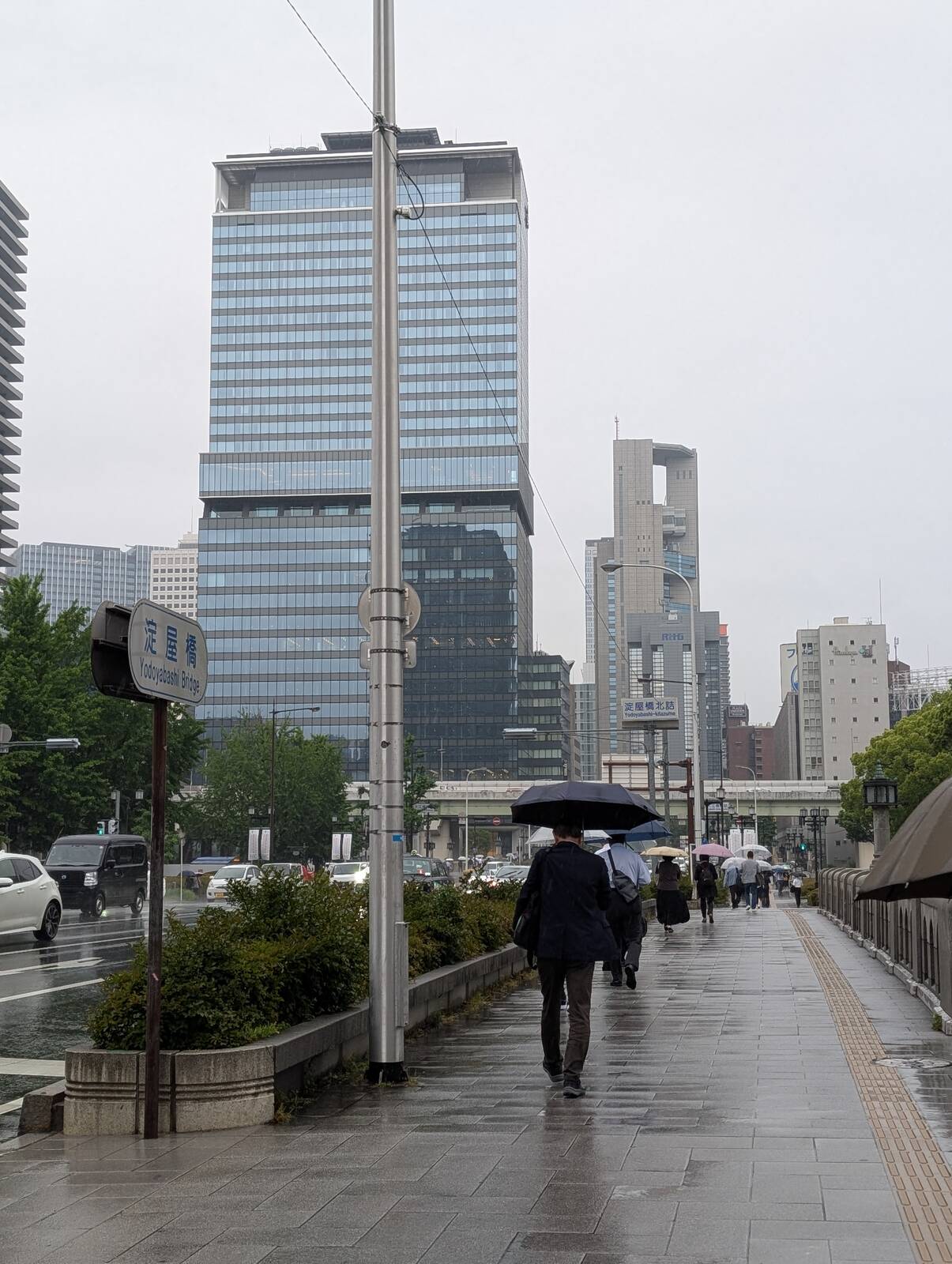雨の御堂筋