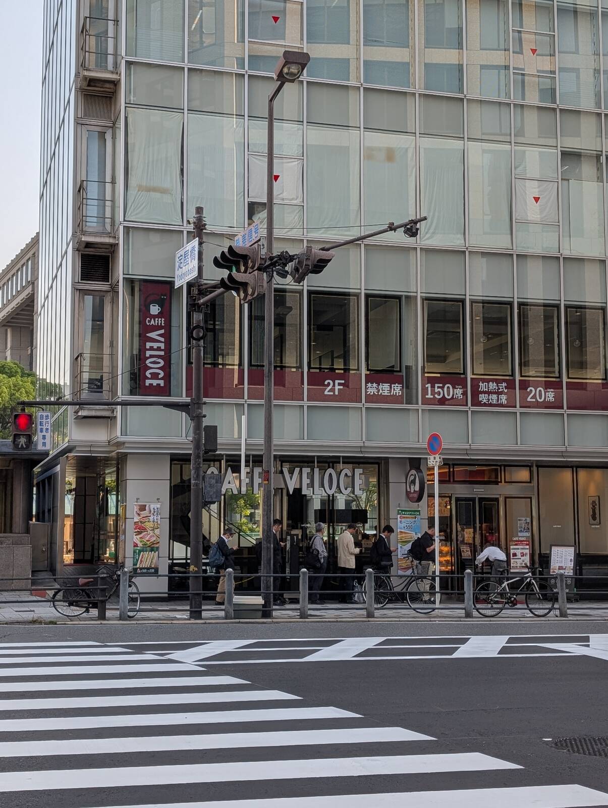ベローチェの開店時間待ち列
