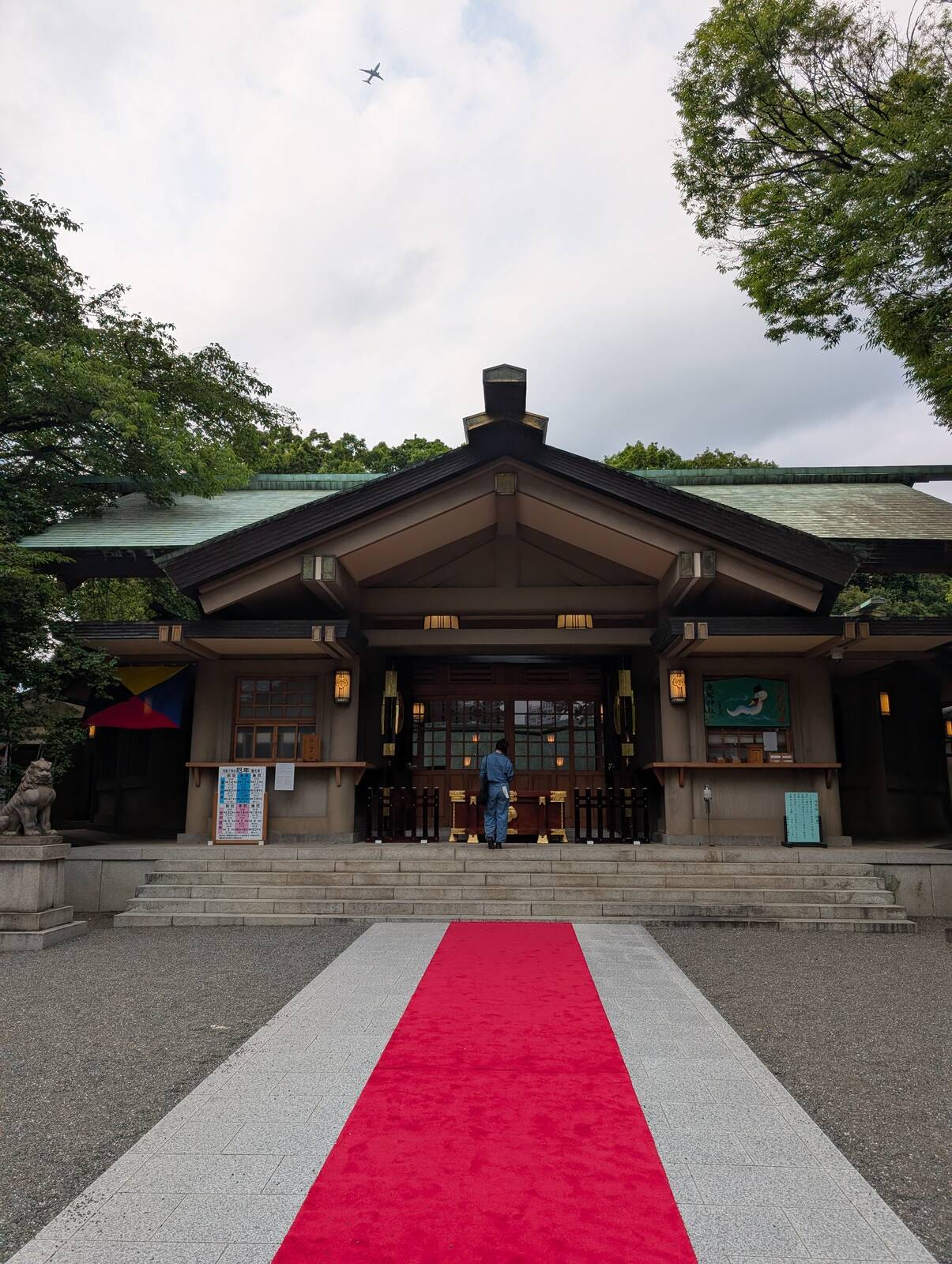 本殿参拝