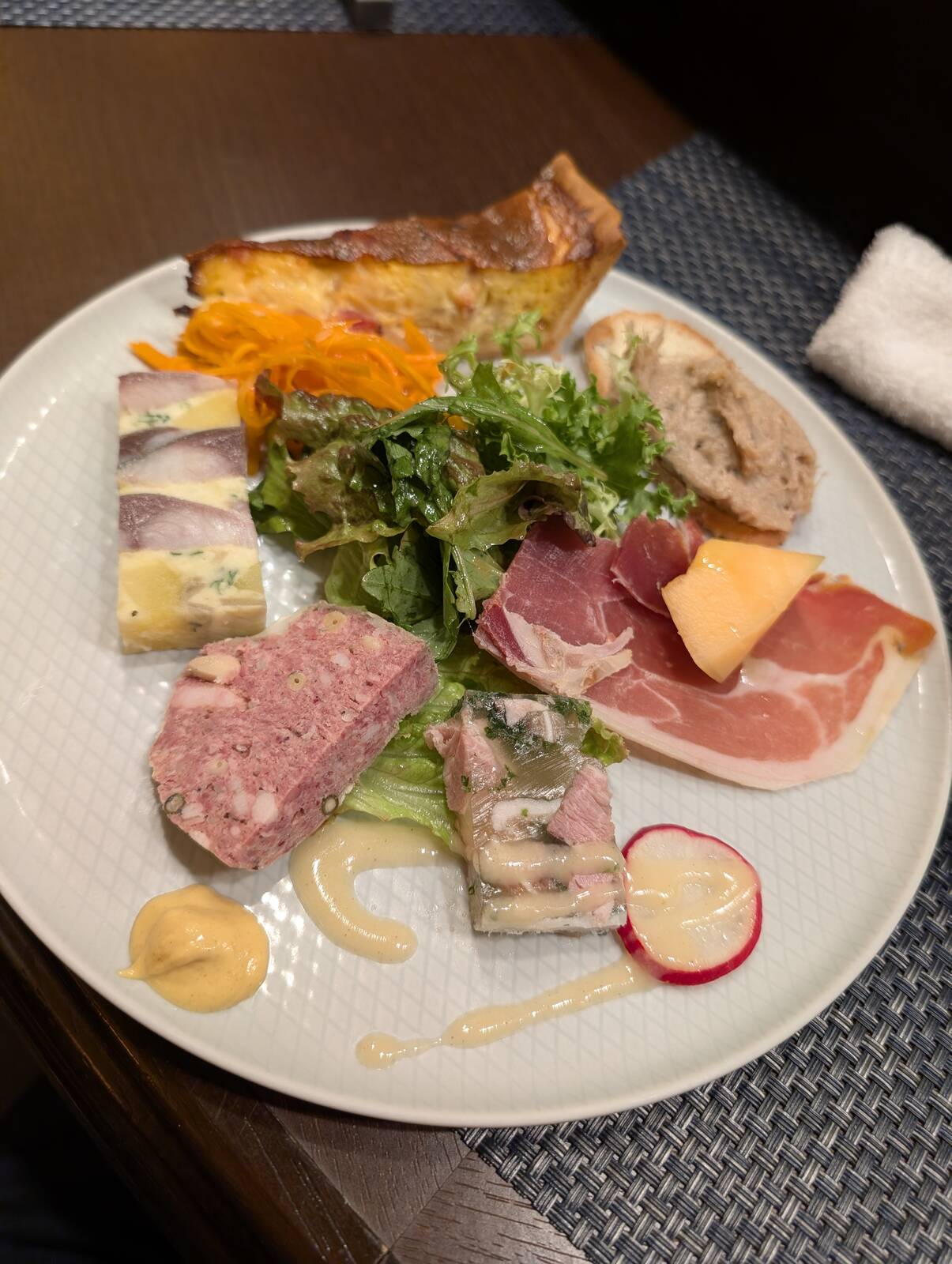 前菜盛り合わせ