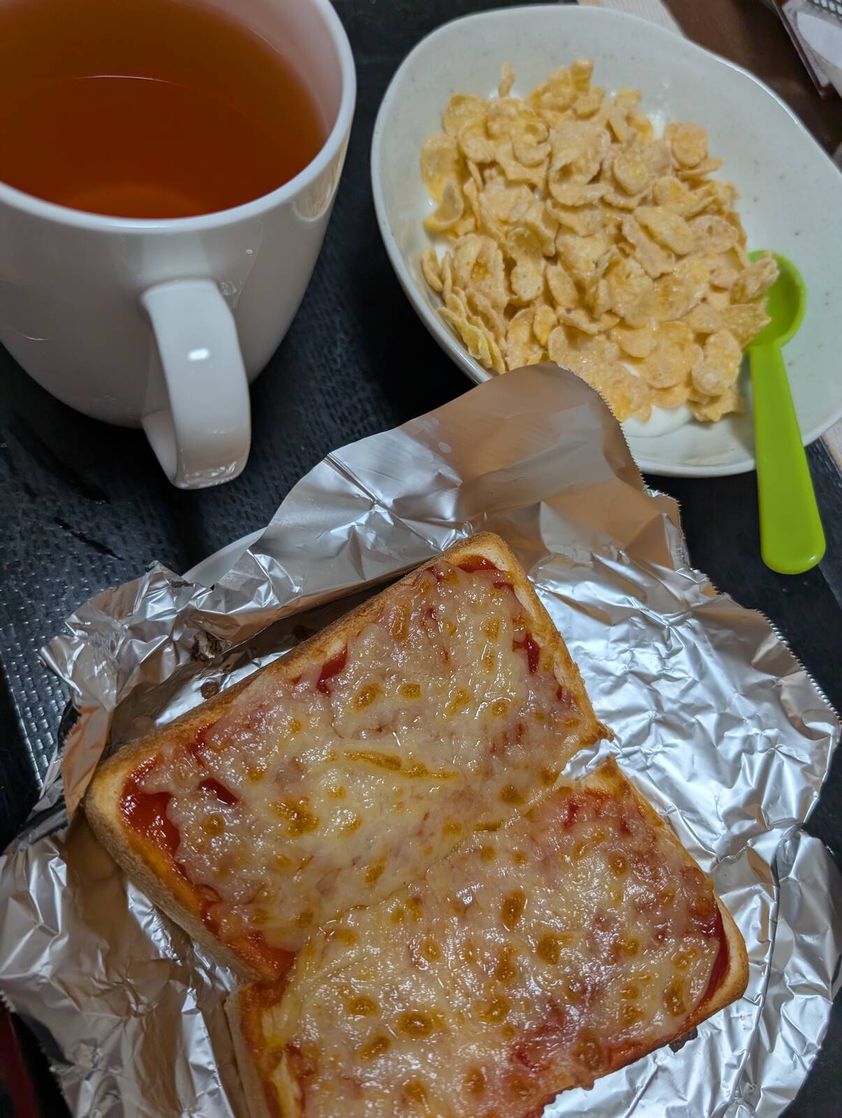 本日の朝食兼昼食