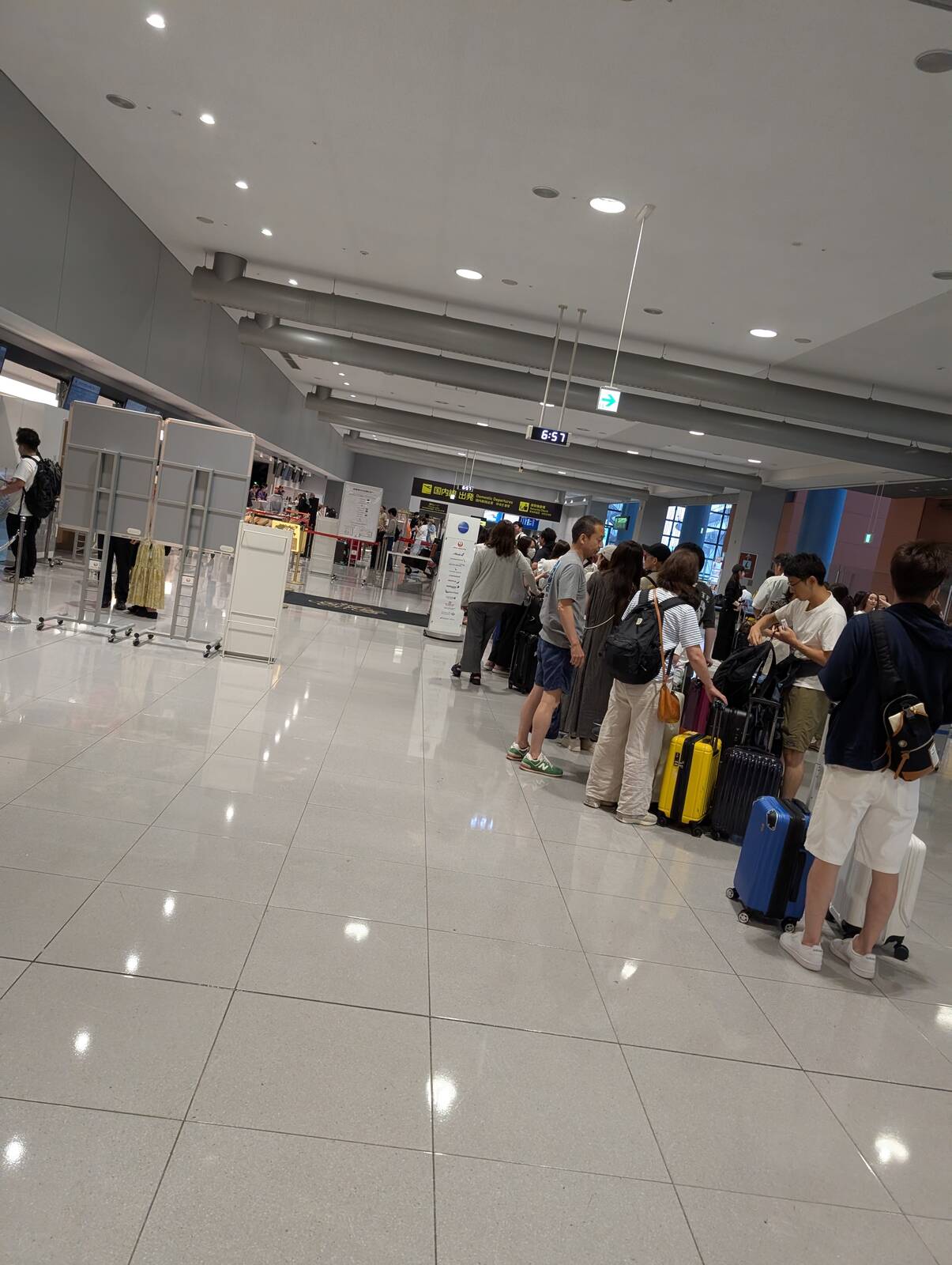 手荷物預け列