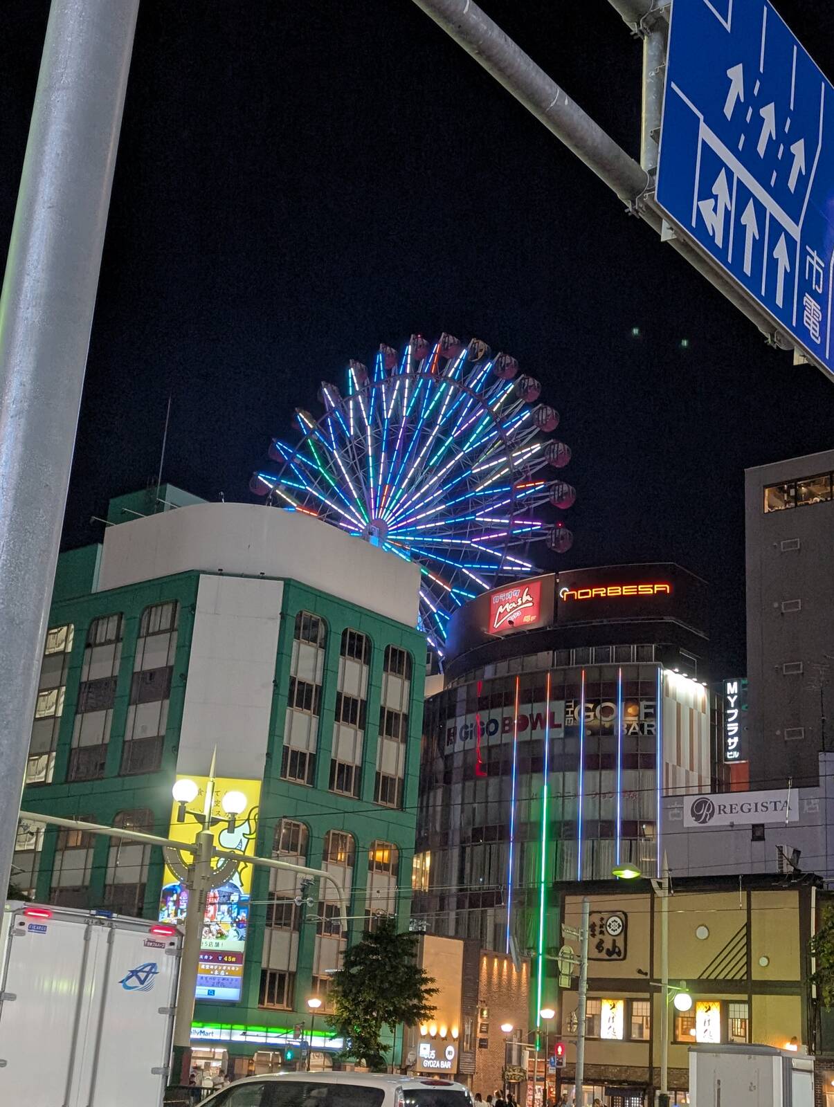 夜の観覧車