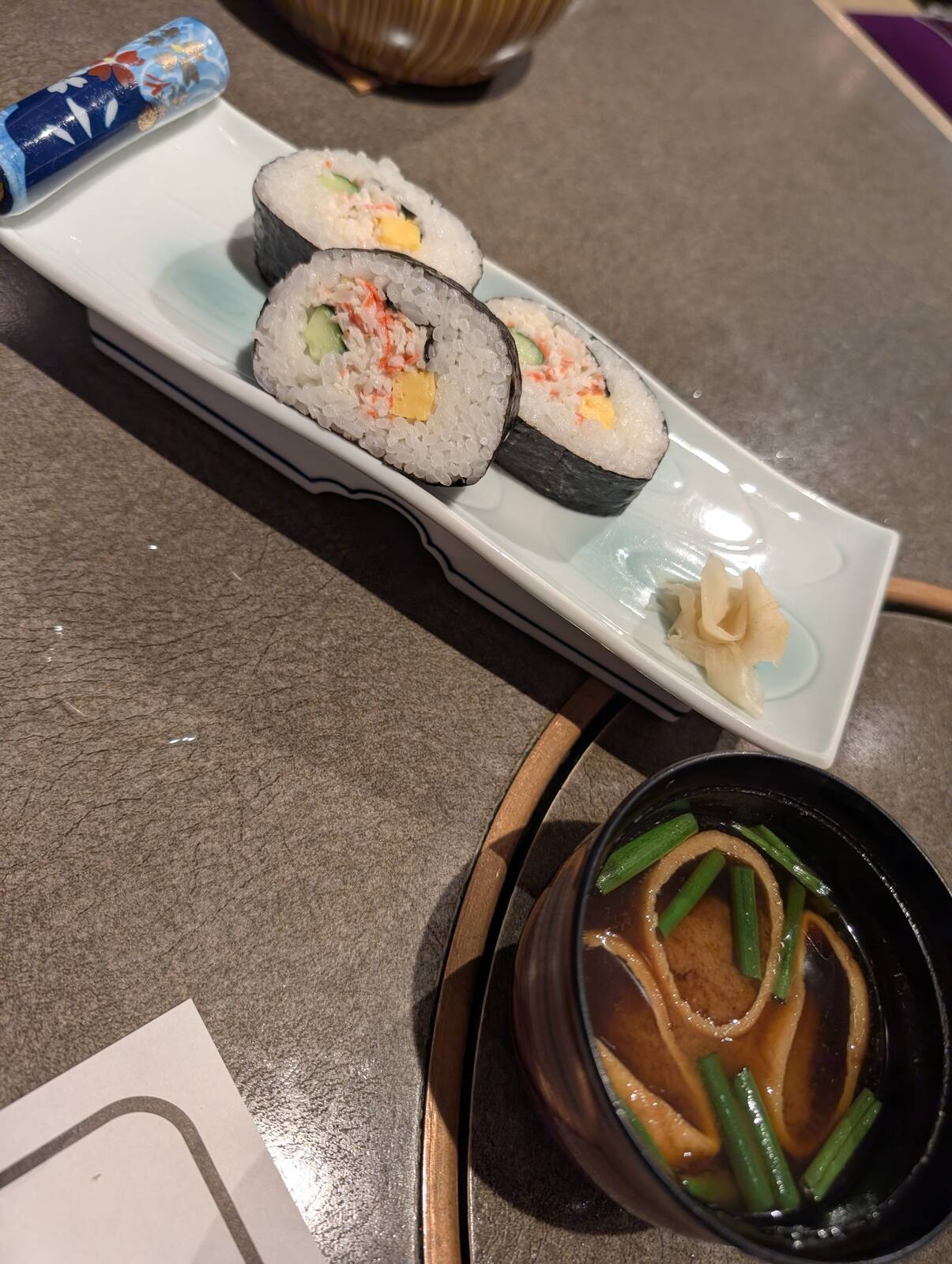 かに入り太巻と汁物
