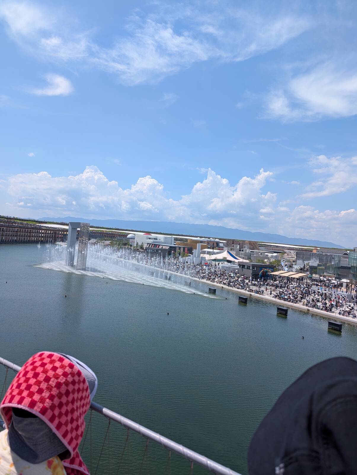 上から見る水上ショー