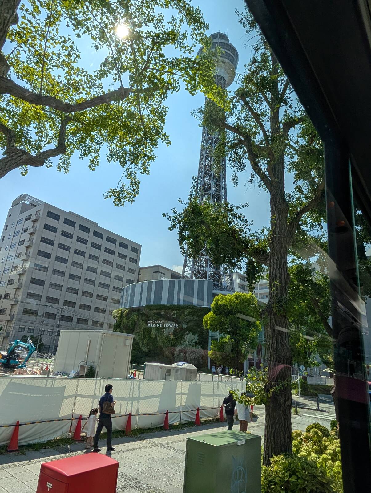 横浜マリンタワー