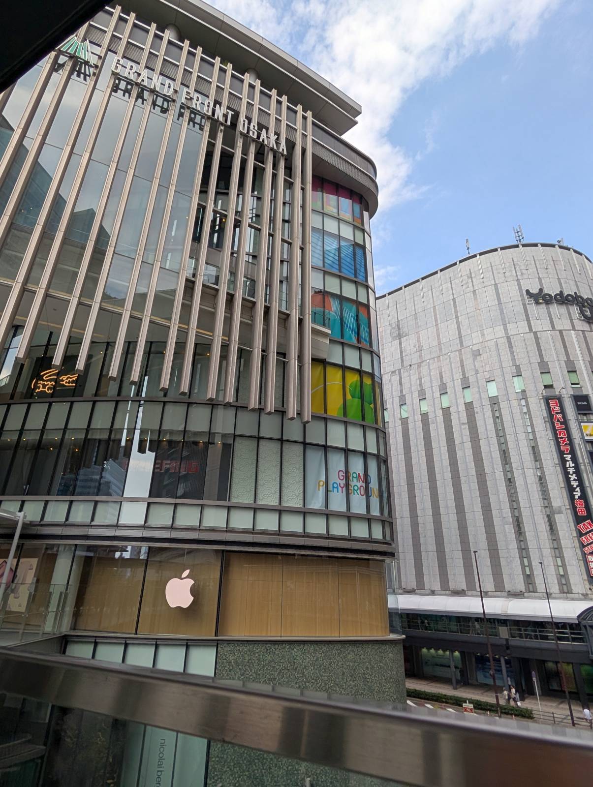 うめきたのAppleストア