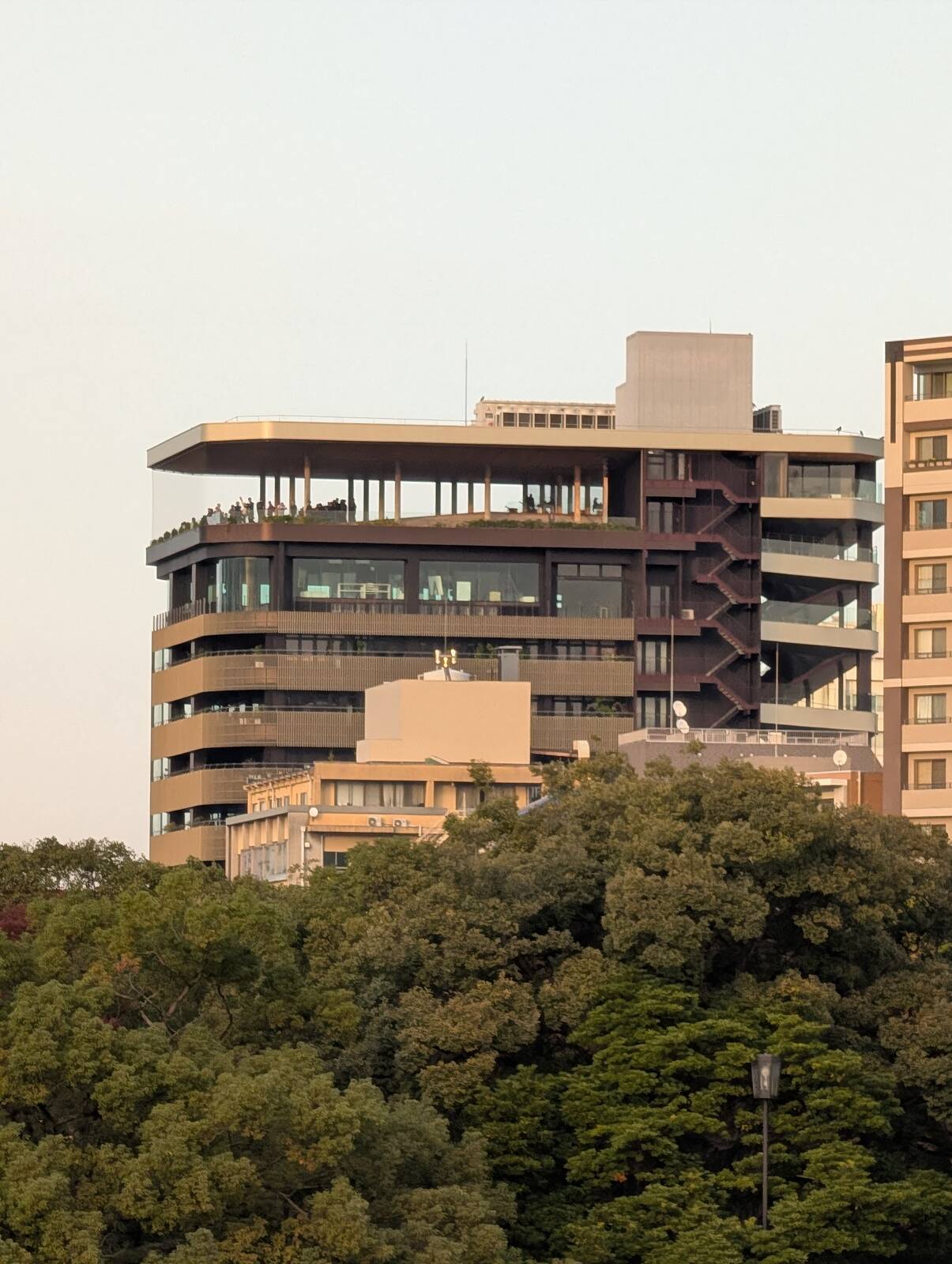 おりづるタワーとは？