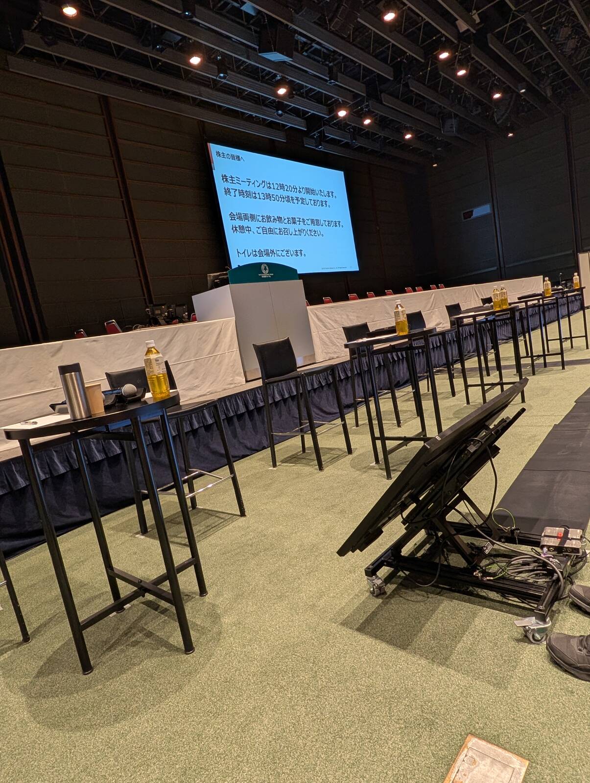 会場セッティング