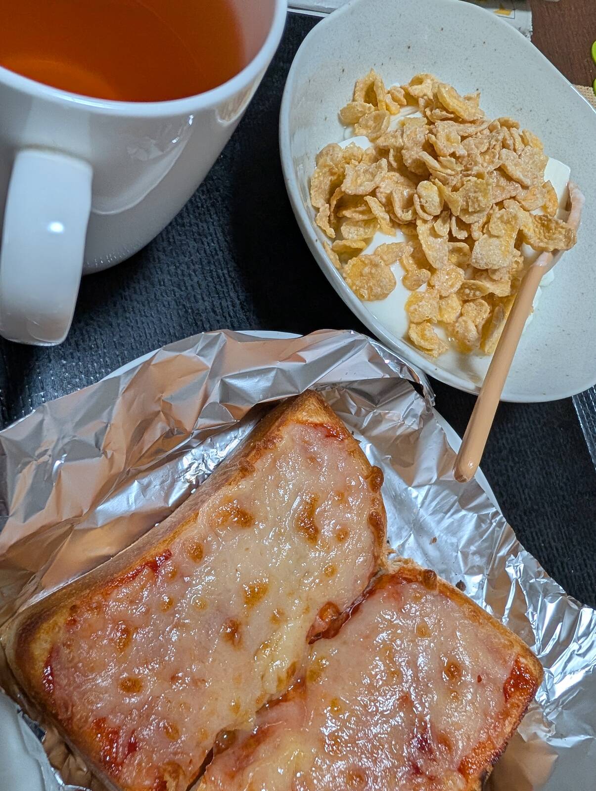 本日の朝食兼昼食