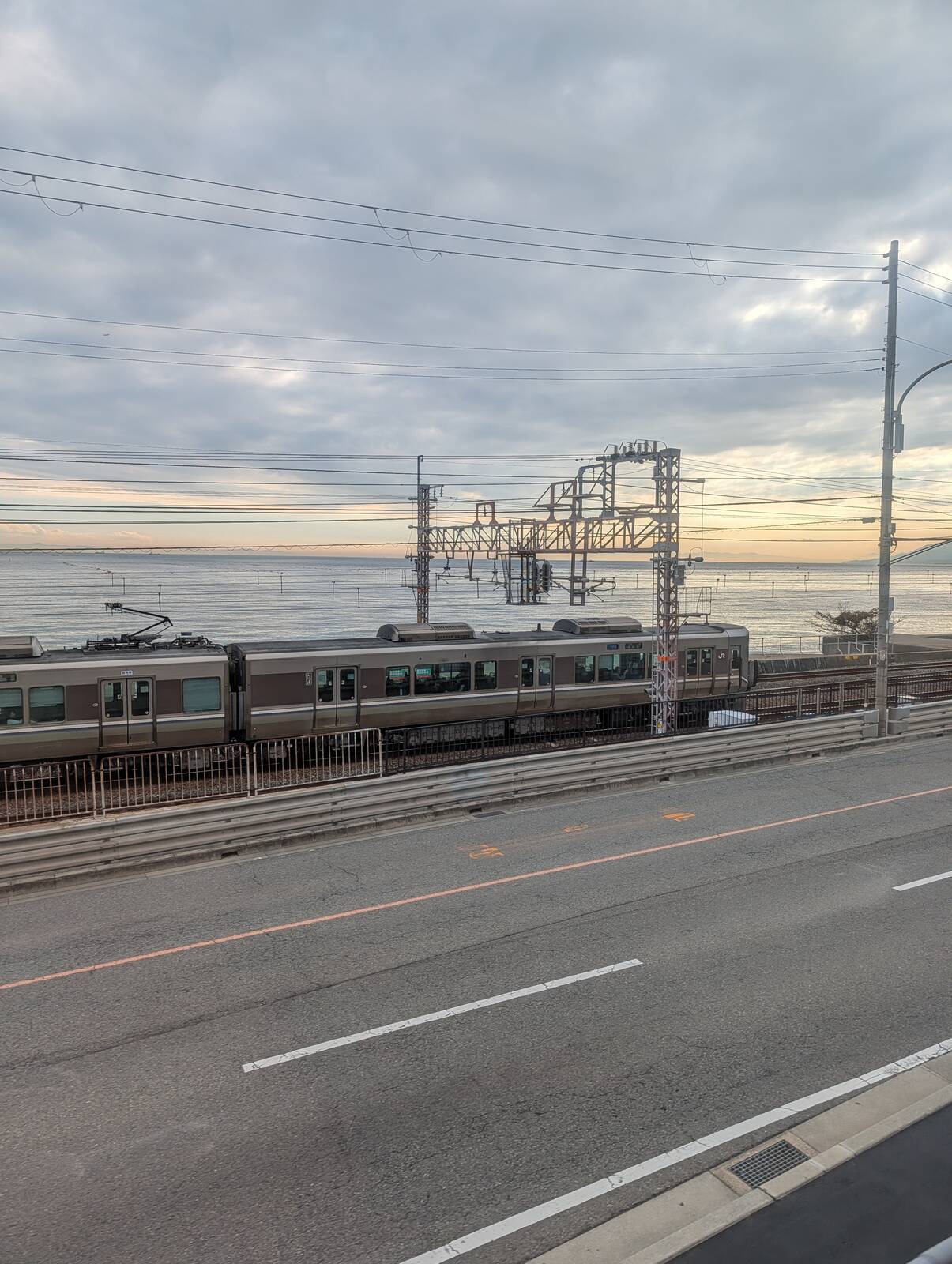 新快速との並走