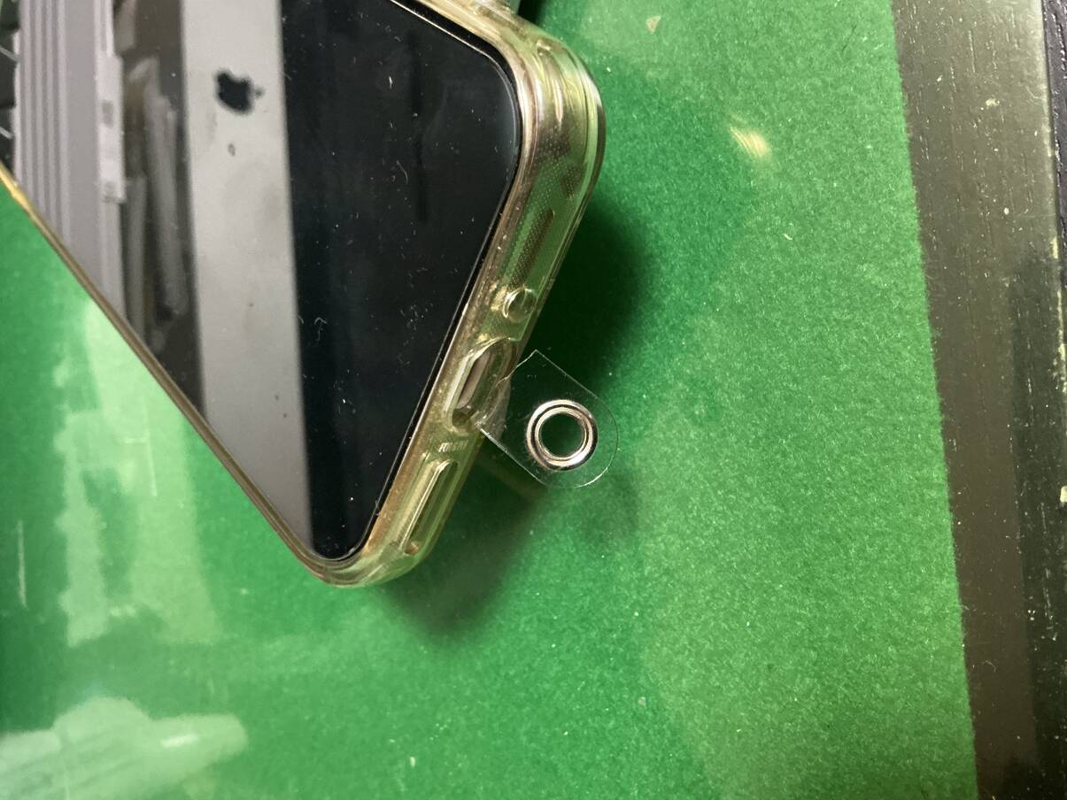 スマホのストラップホルダー
