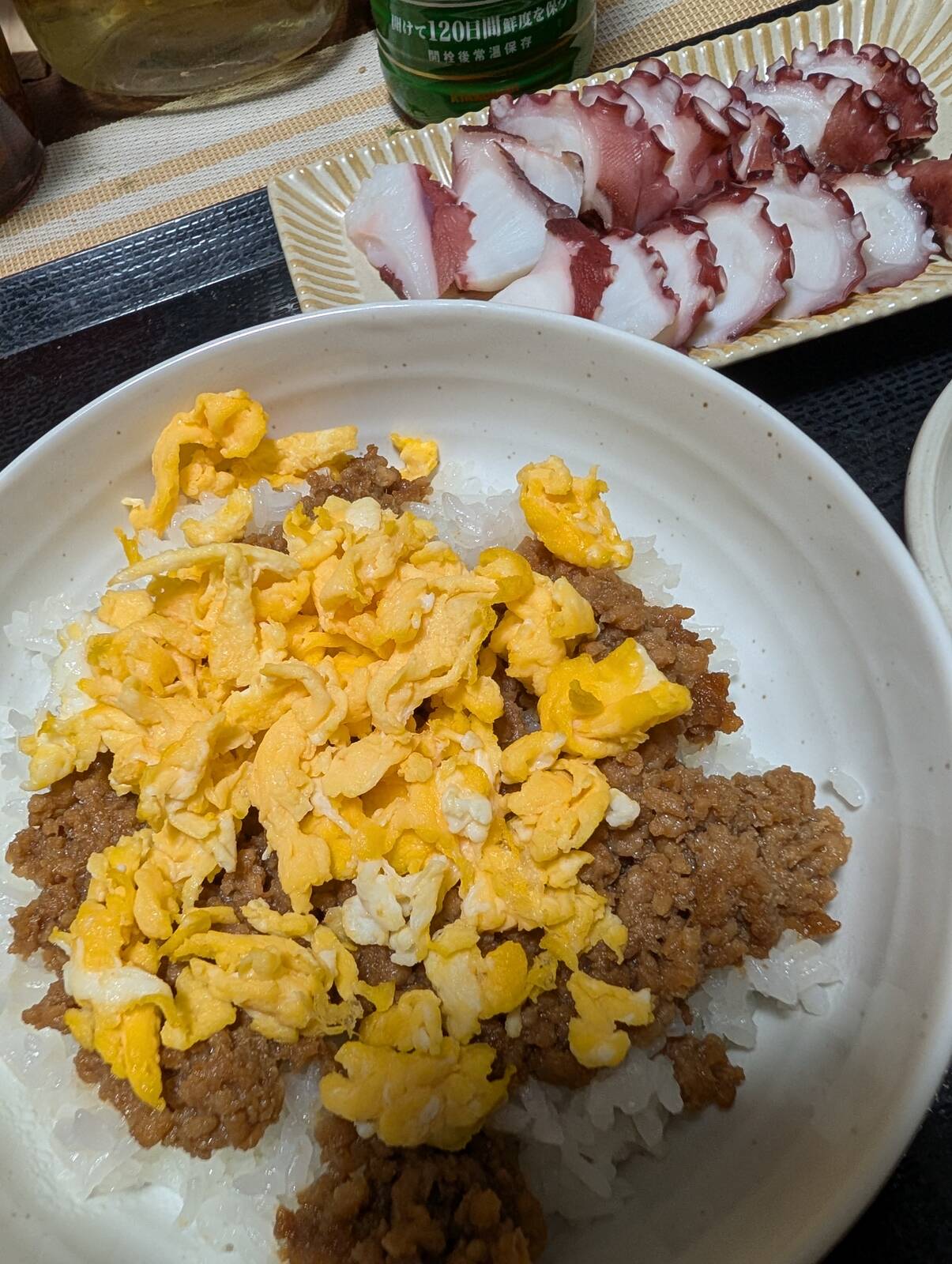 本日の朝食兼昼食兼夕食
