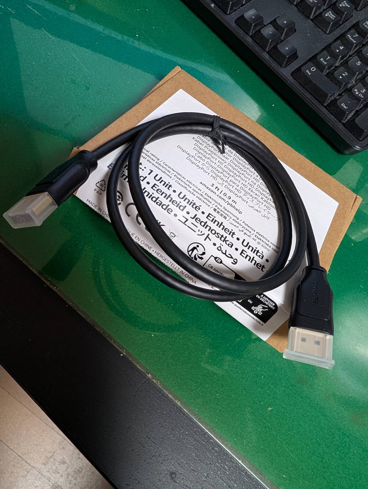 DisplayPortケーブル