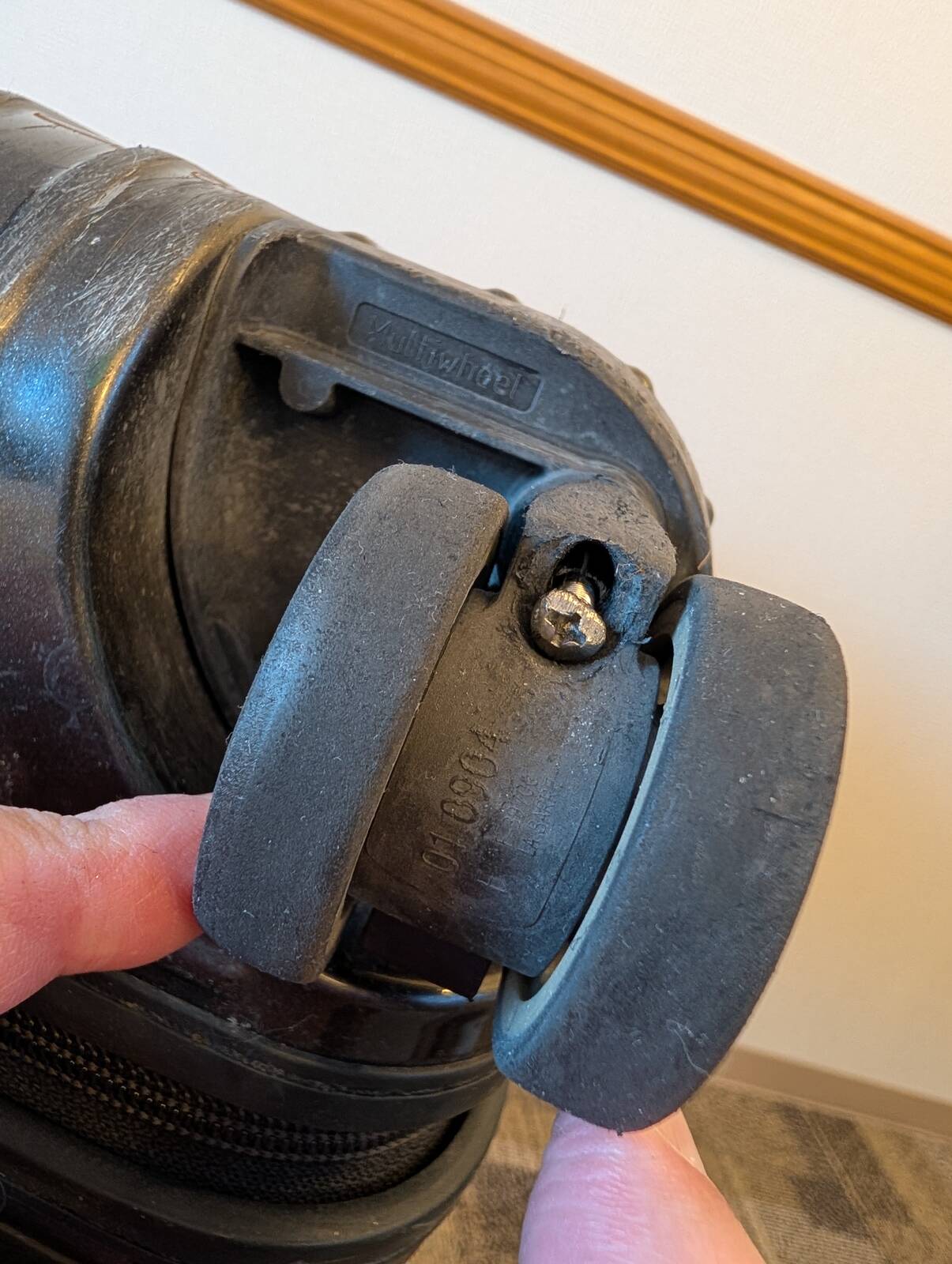 キャリーの修理