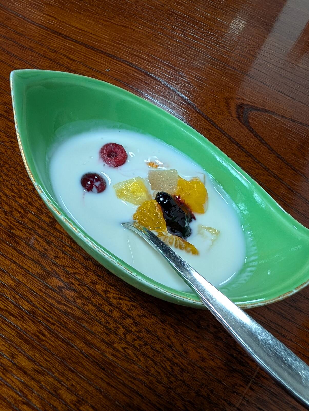 フルーツヨーグルト