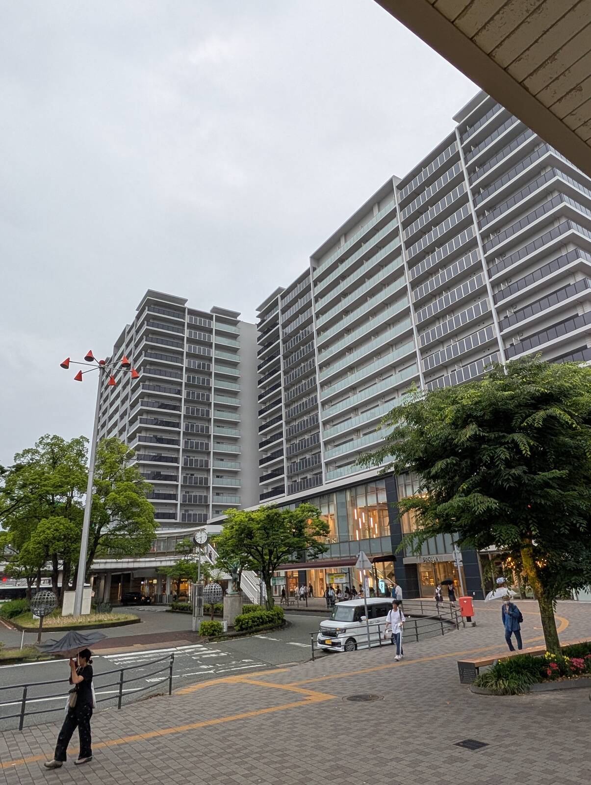 駅前の様子
