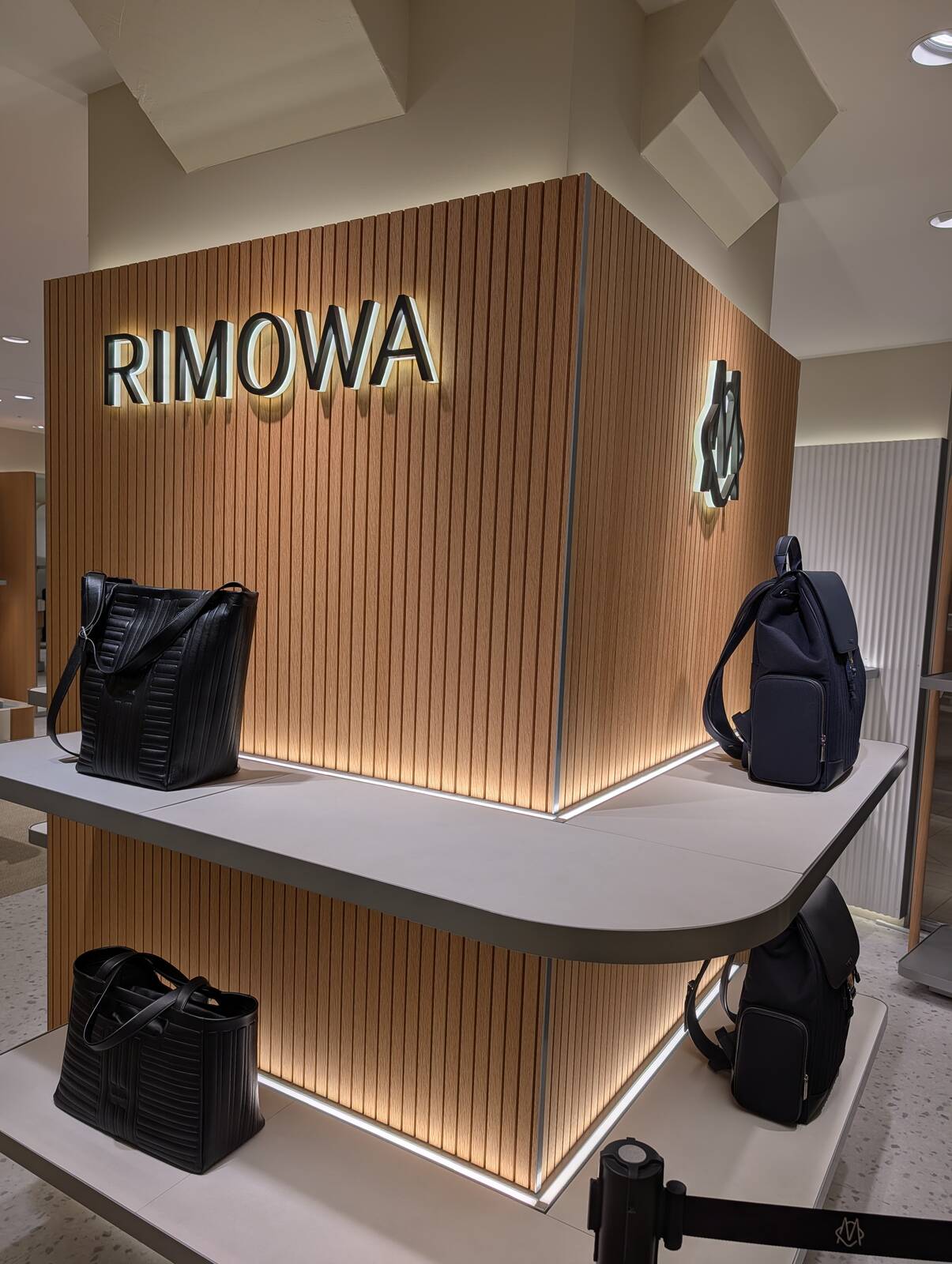 RIMOWA来店