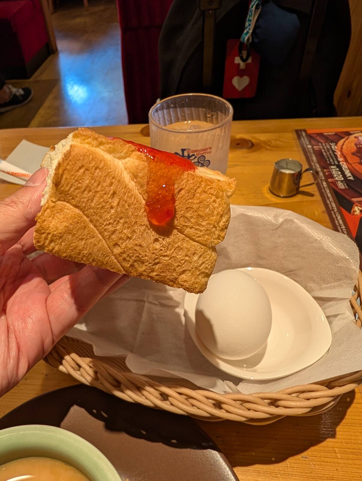 モーニングの食パン