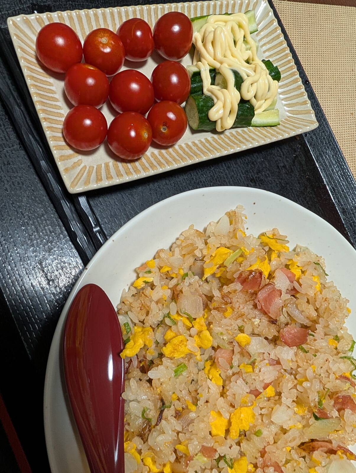 本日の朝食兼昼食兼夕食