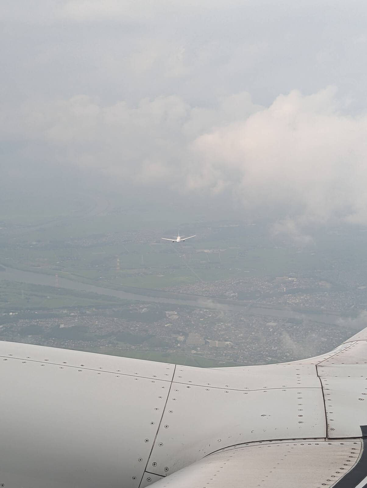 交差する飛行機