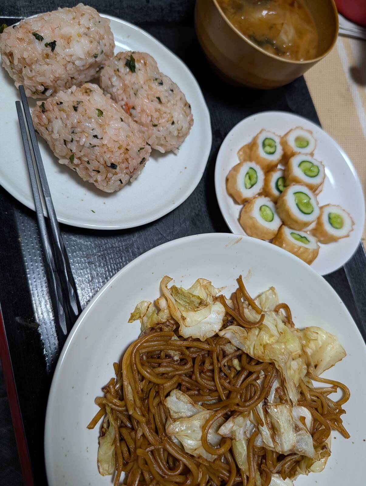 本日の朝食兼昼食兼夕食