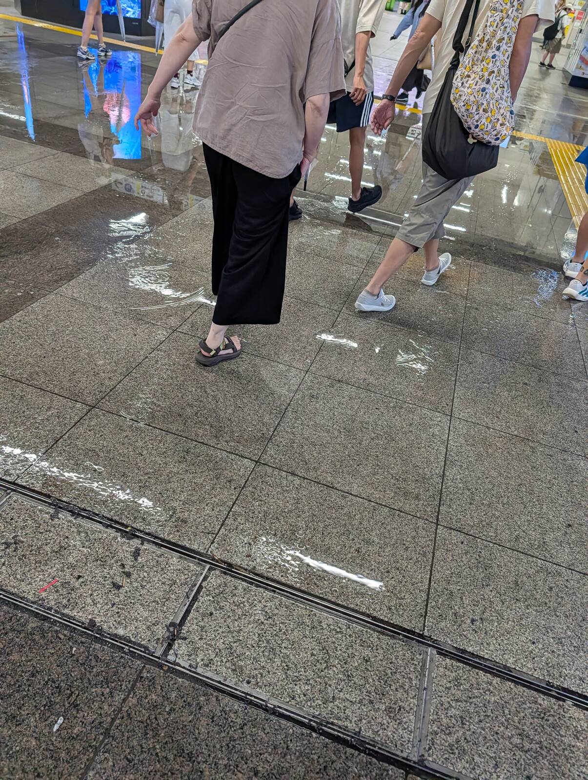 駅構内
