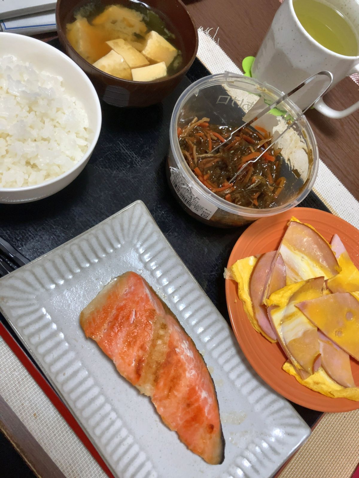 本日の朝食兼昼食