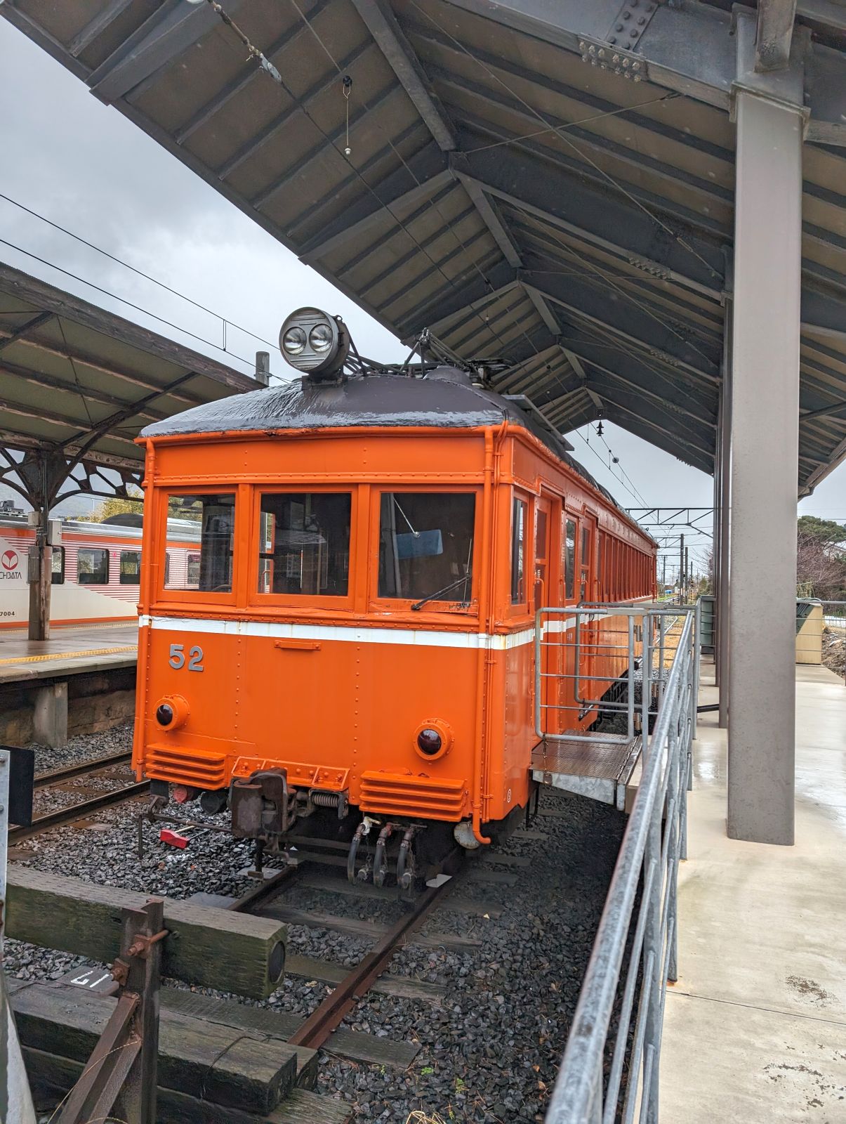 デハニ52号車