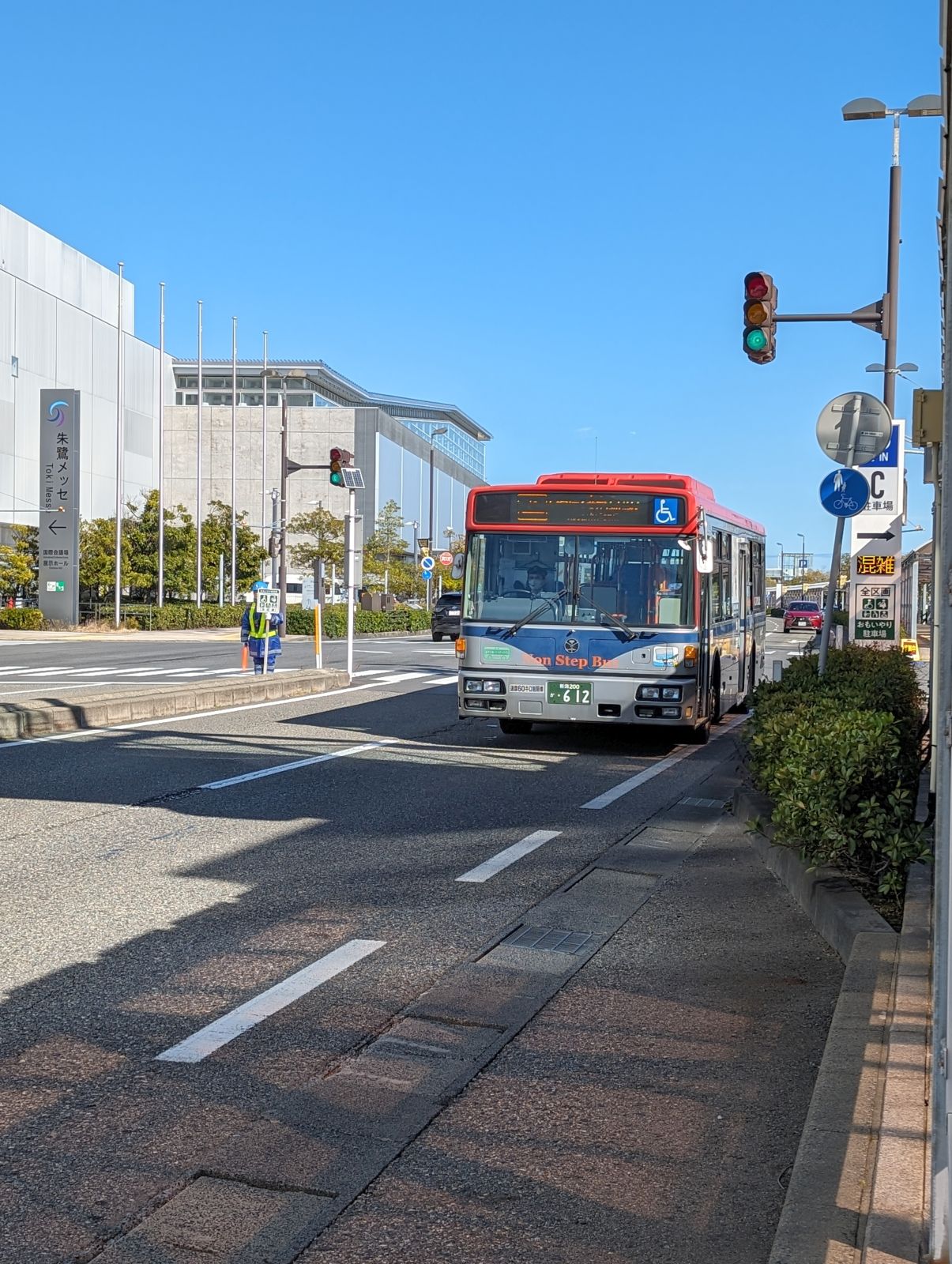 バス到着