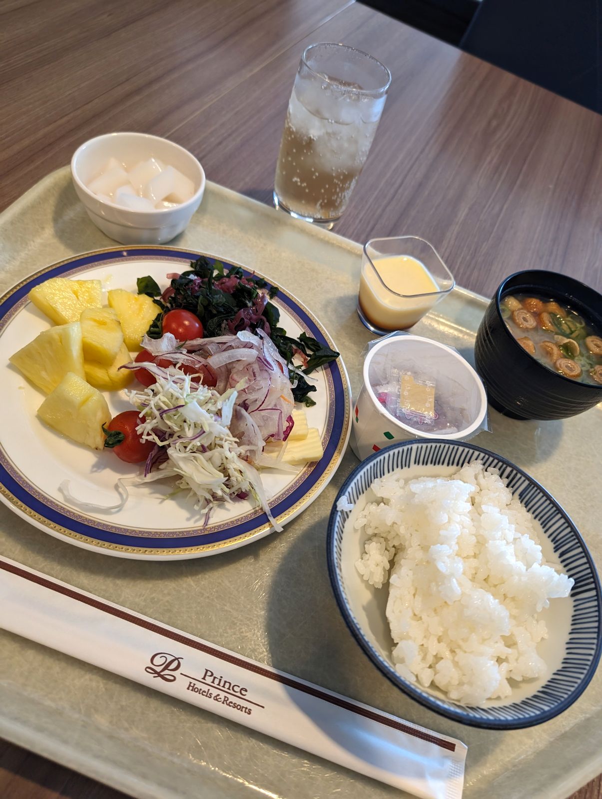 本日の朝食