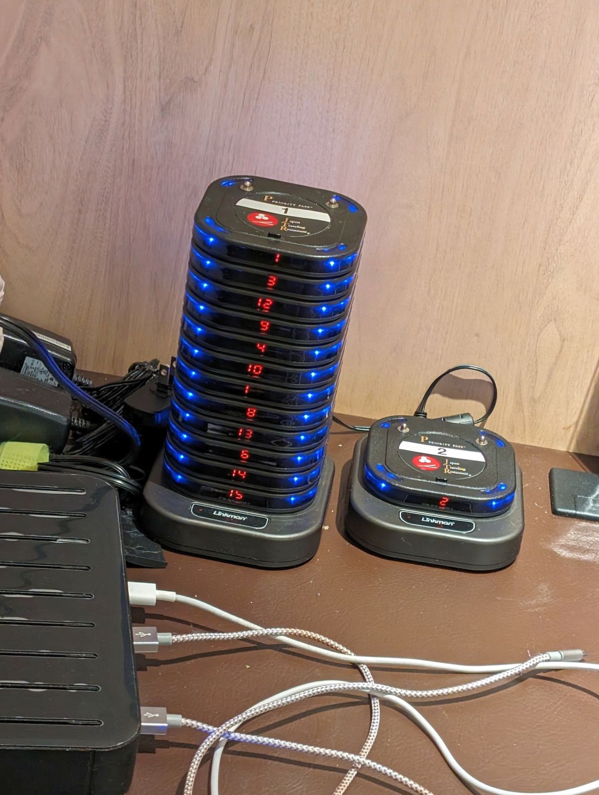 呼び出し機の充電方法