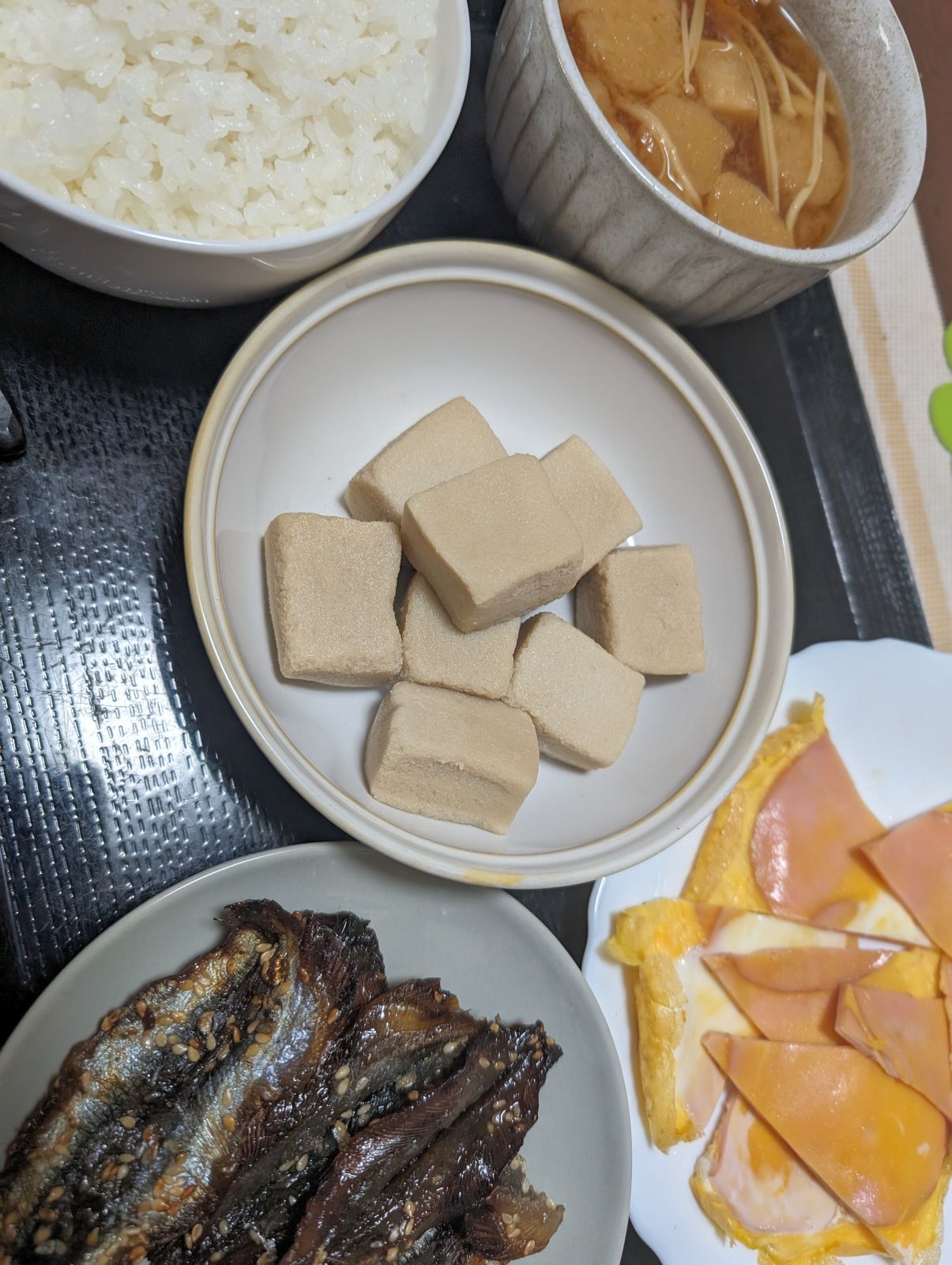 本日の朝食兼昼食