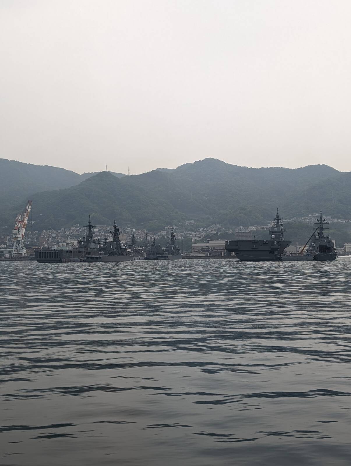 自衛隊艦船