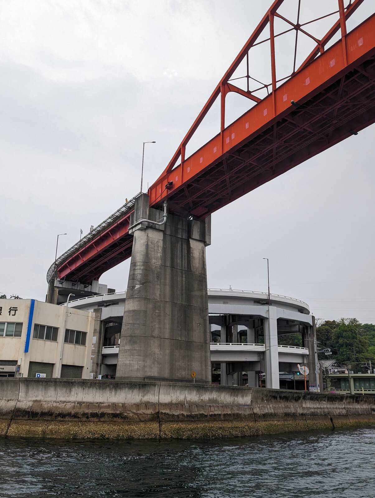 螺旋道路