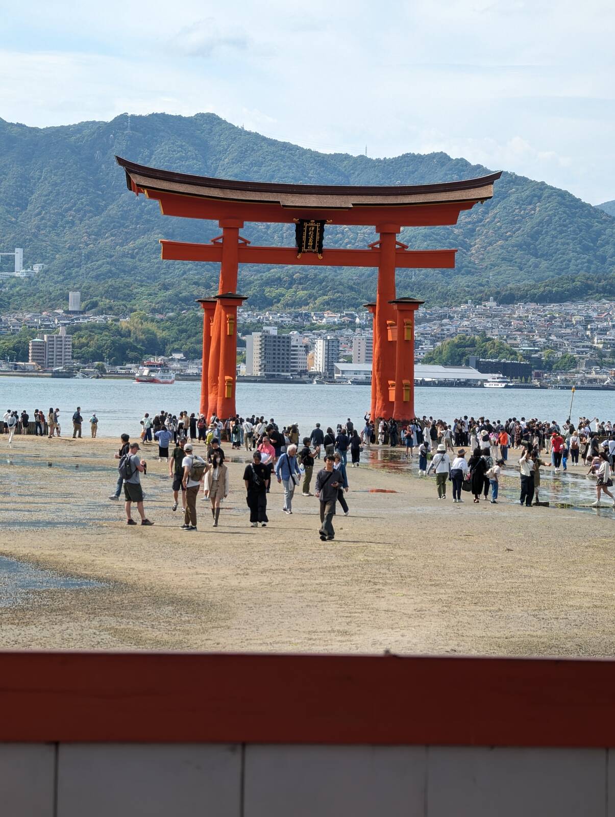 厳島神社側から見る大鳥居