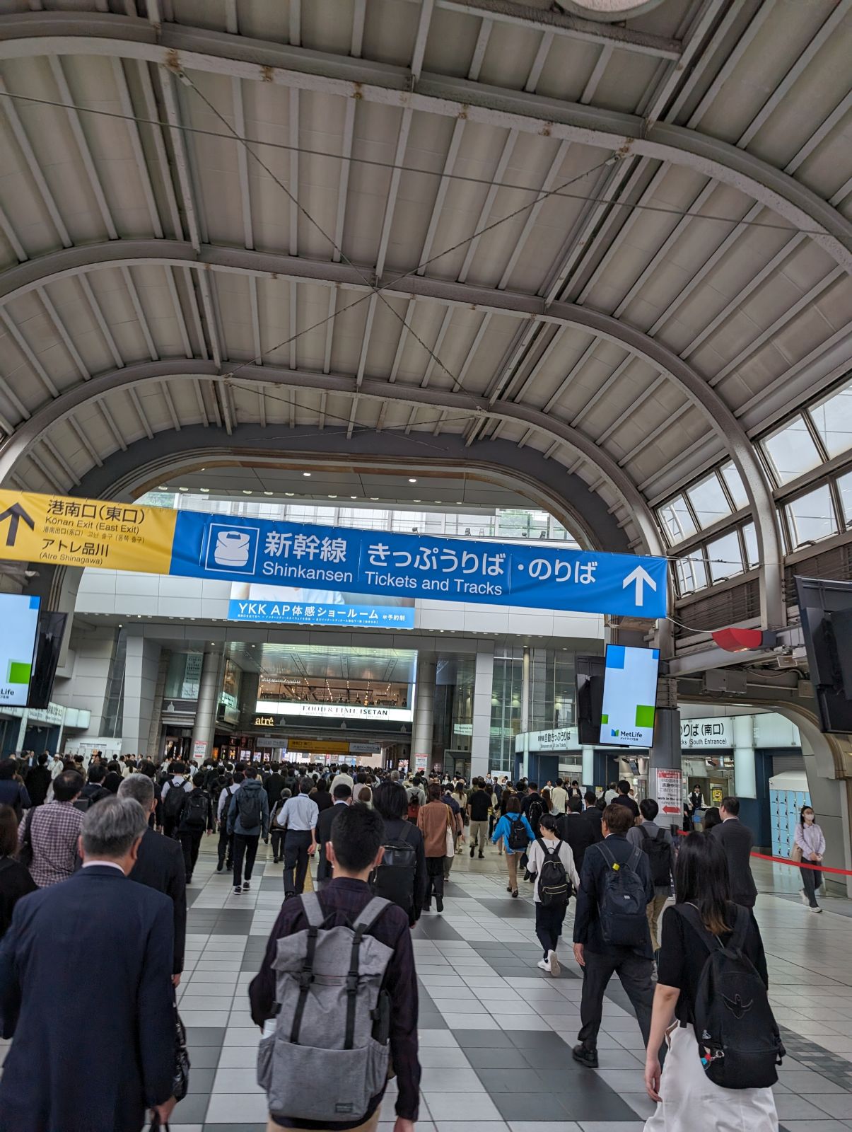 品川駅自由通路