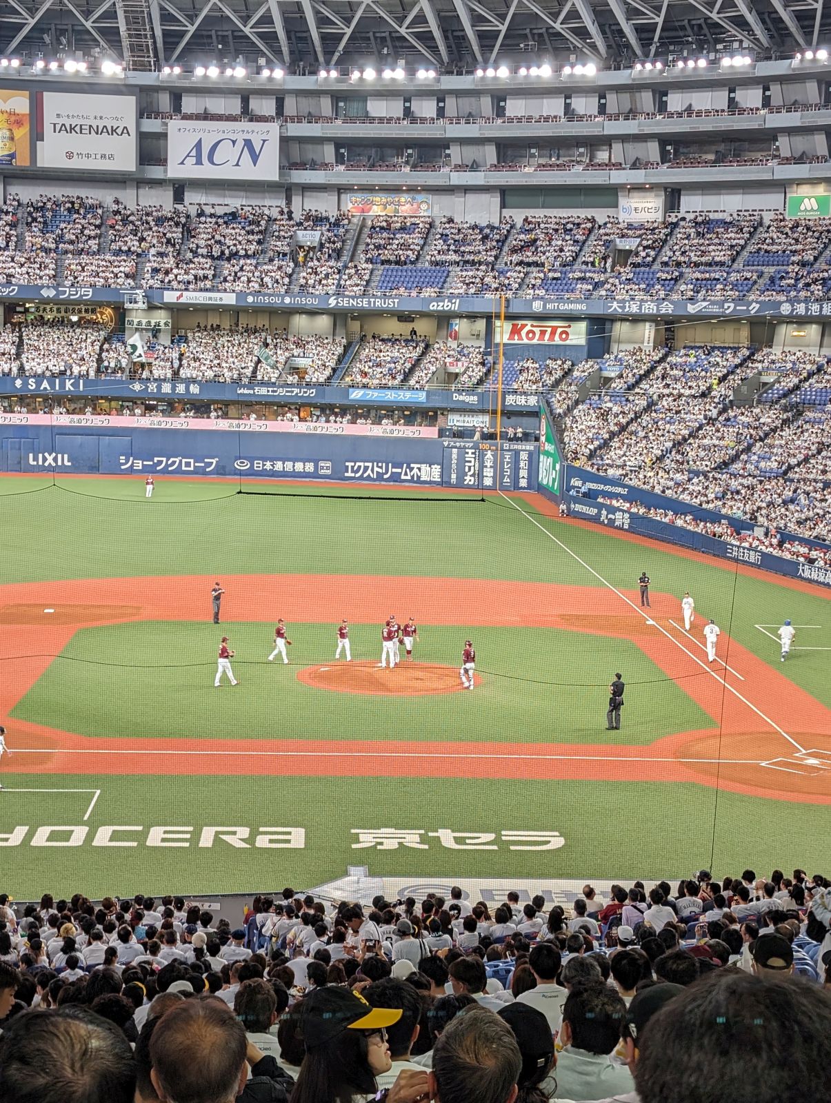 コーチ登場