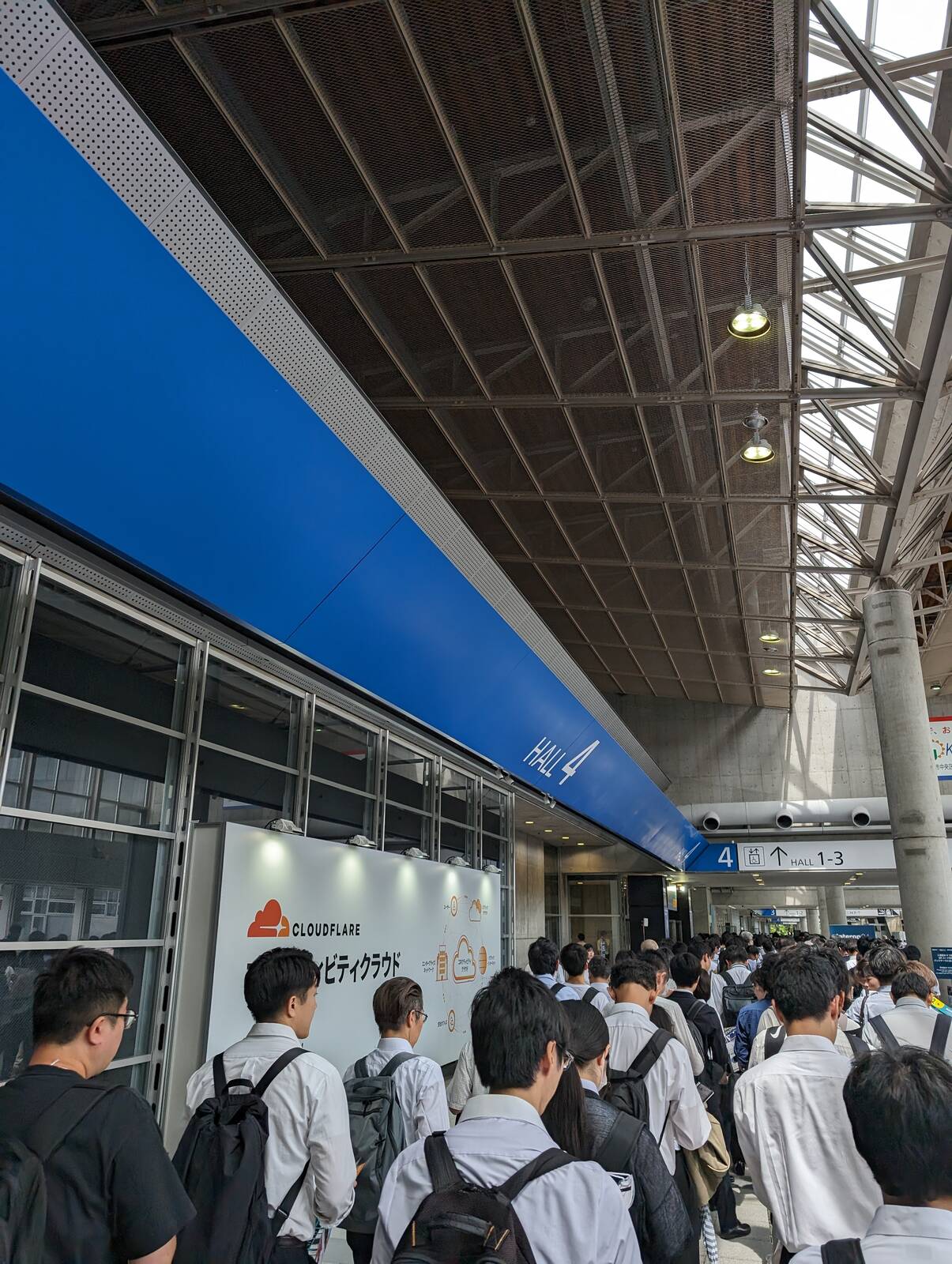 入場待ち列